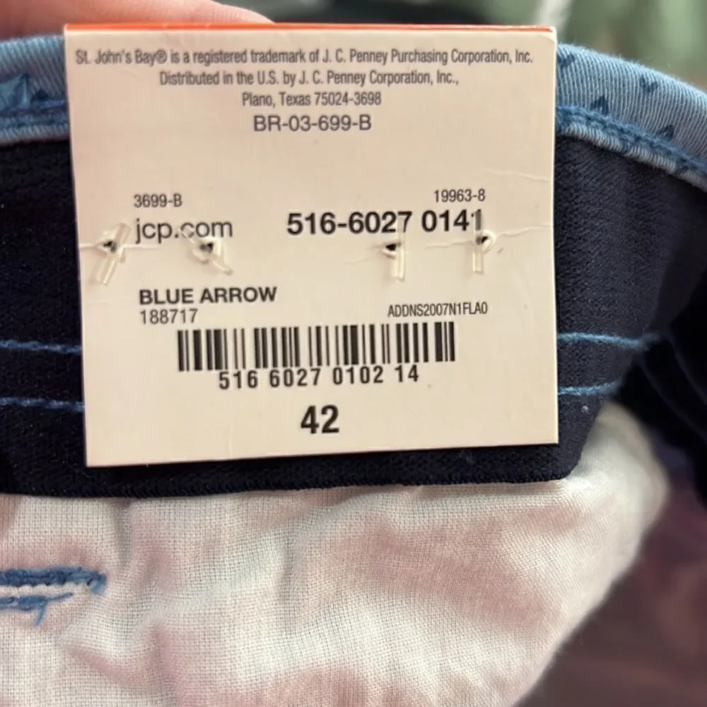 St. John’s Bay Blue print comfort stretch flat front shorts size 42 NWT